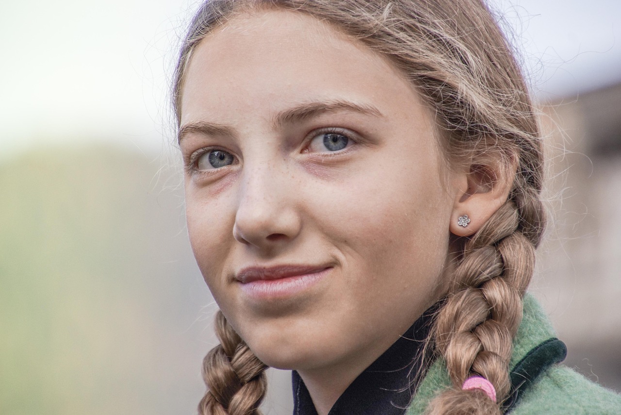 明星背頭發型,時尚潮流與個性魅力的完美展現