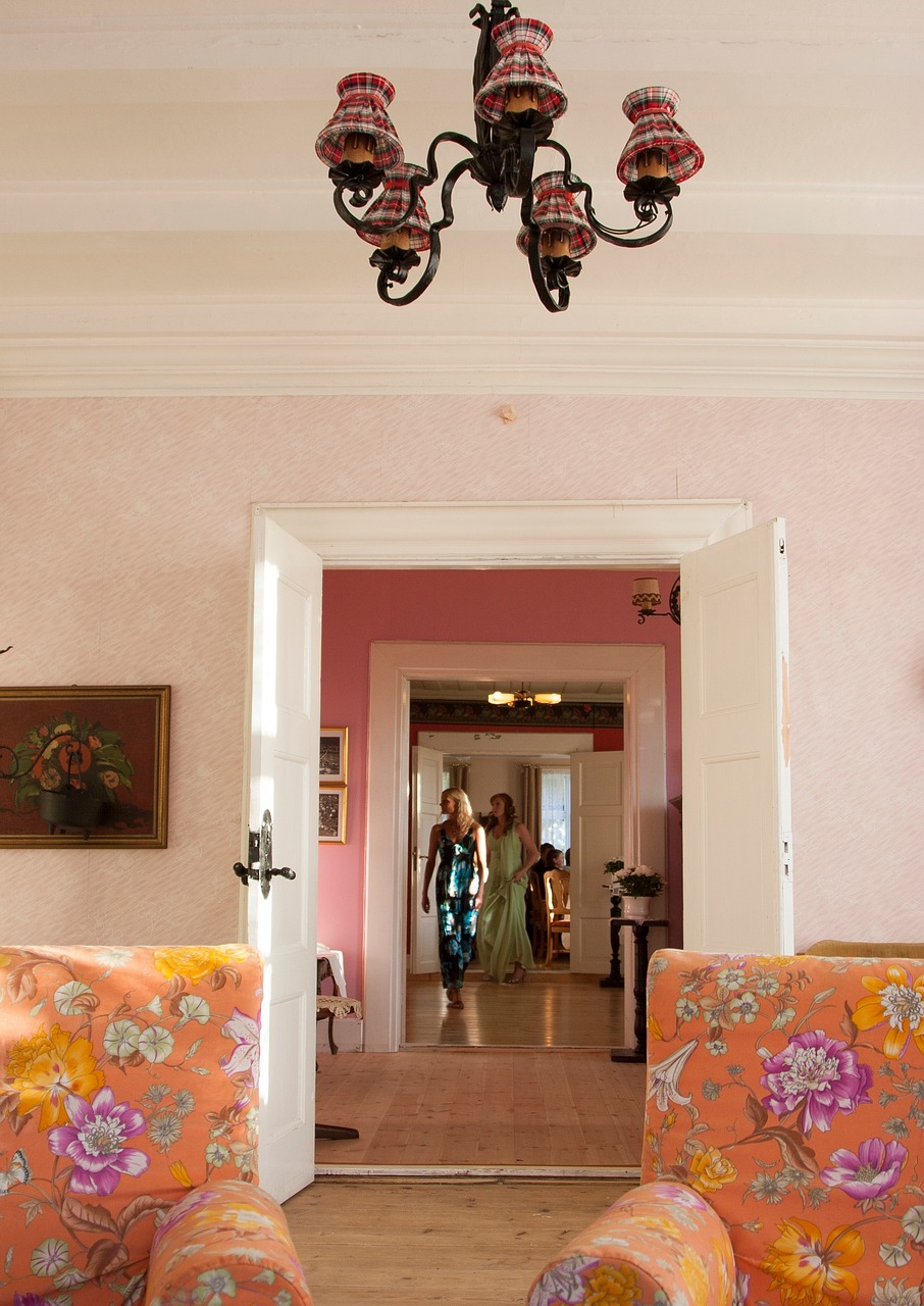 4米寬客廳電視尺寸選擇與視覺體驗優化探討