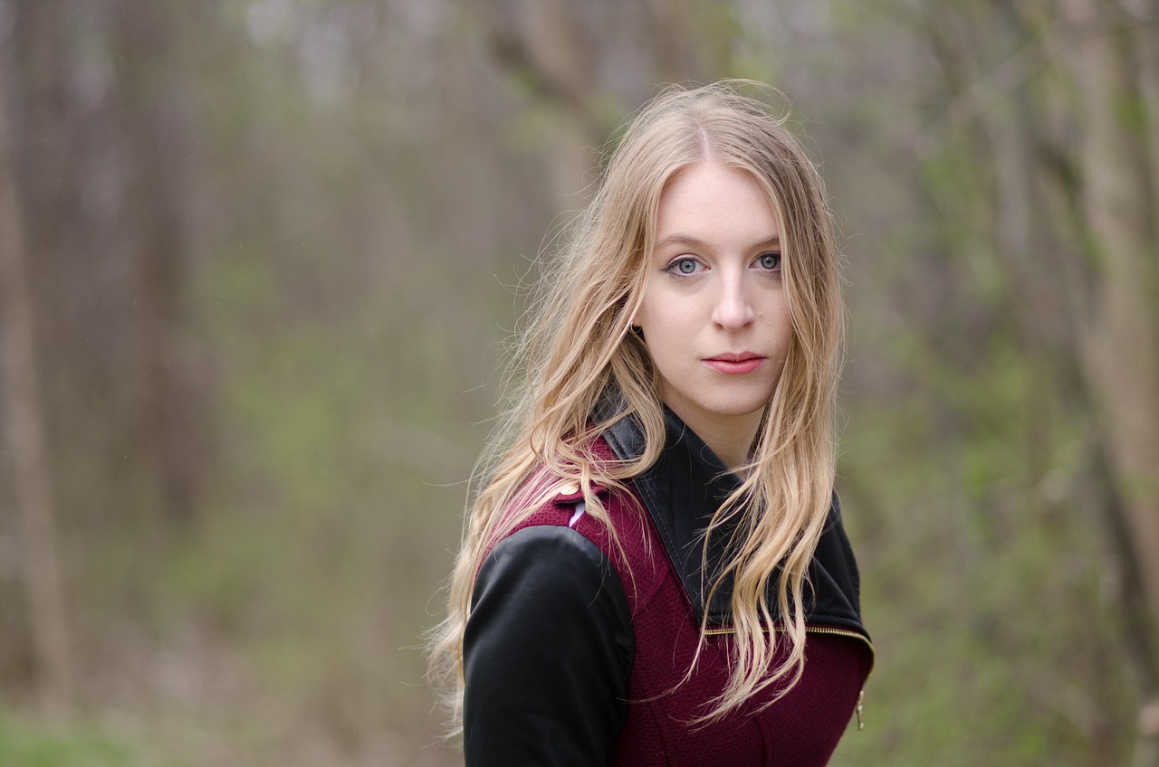 明星絲襪代言背后的時(shí)尚力量與潮流影響力