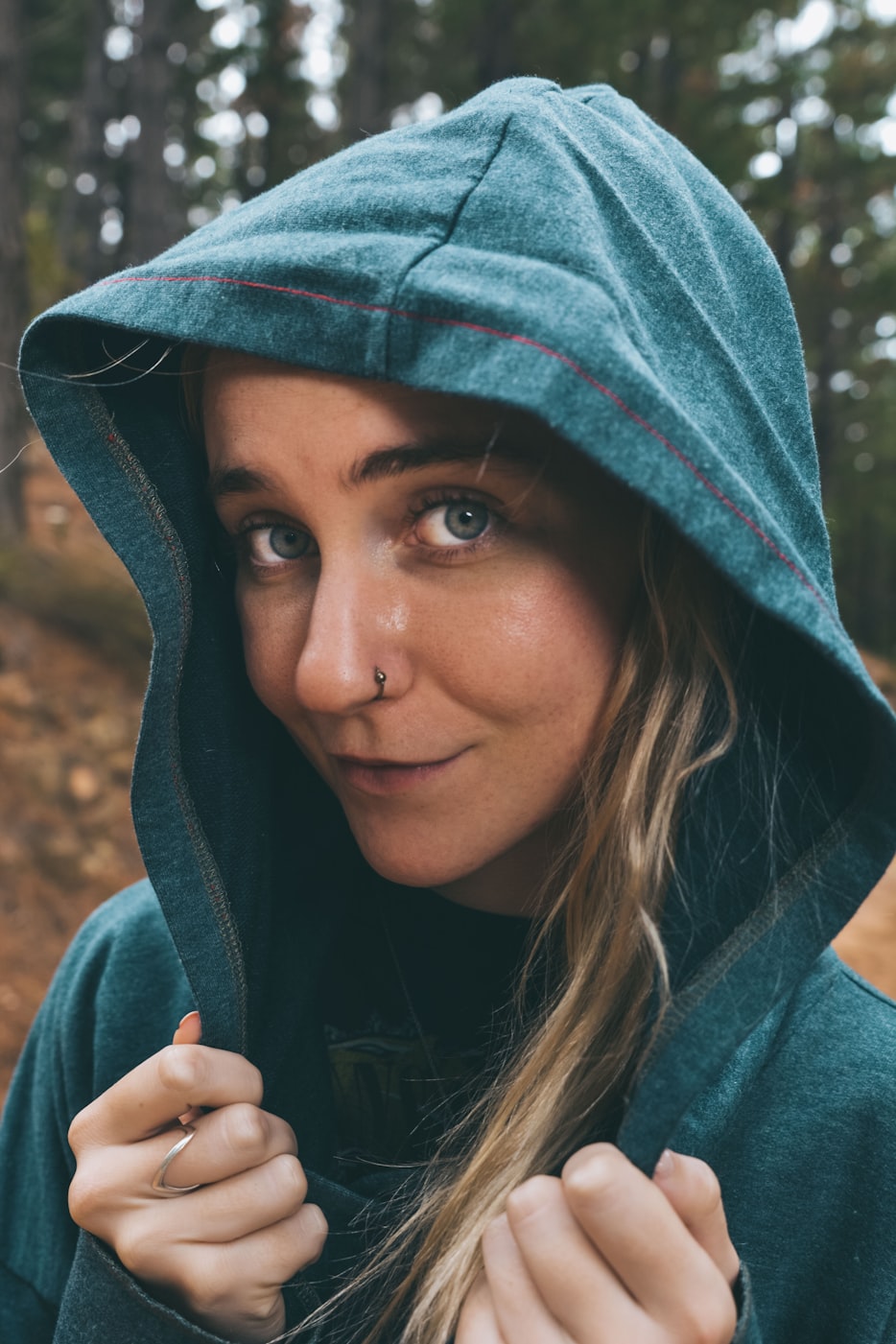 探索明星美女背后的故事，揭開美麗神秘面紗