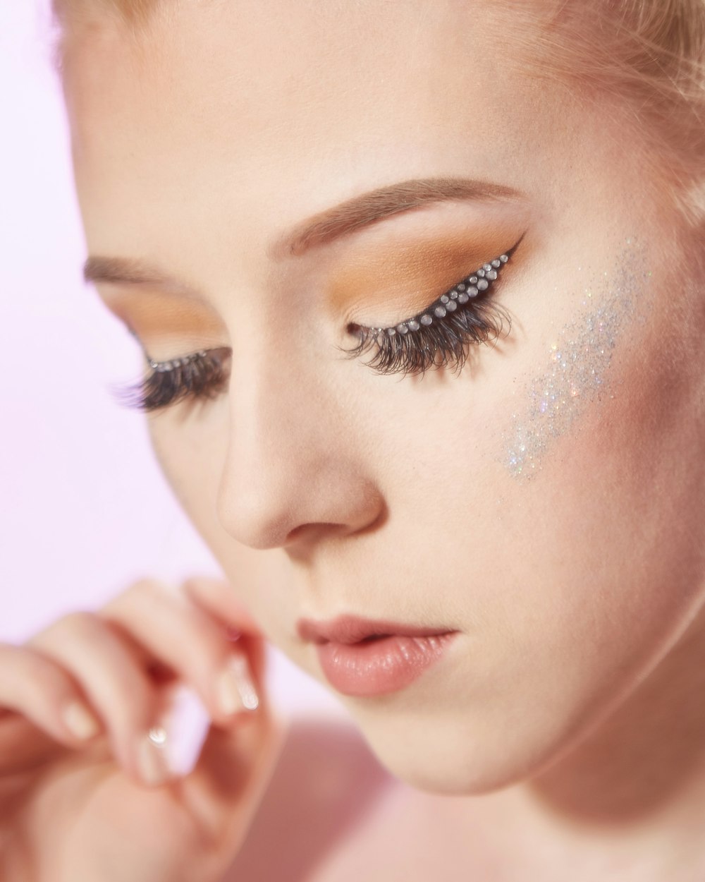 新出爐女性頭像顏值高背后的深層探索